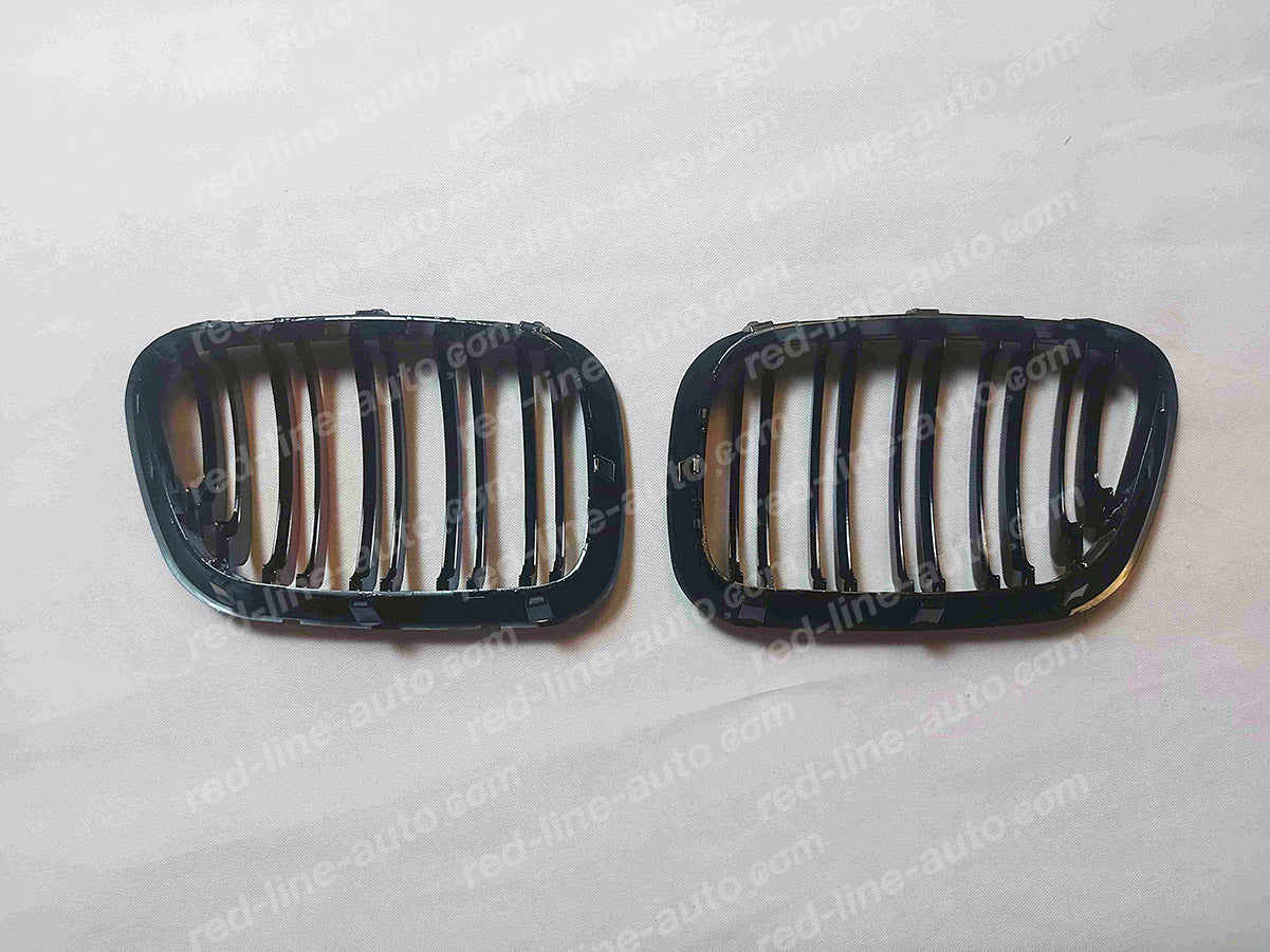 Pre-facelift BMW X5 E53 SUV Double-Bar Grilles, Black with M-Power Tri-colours